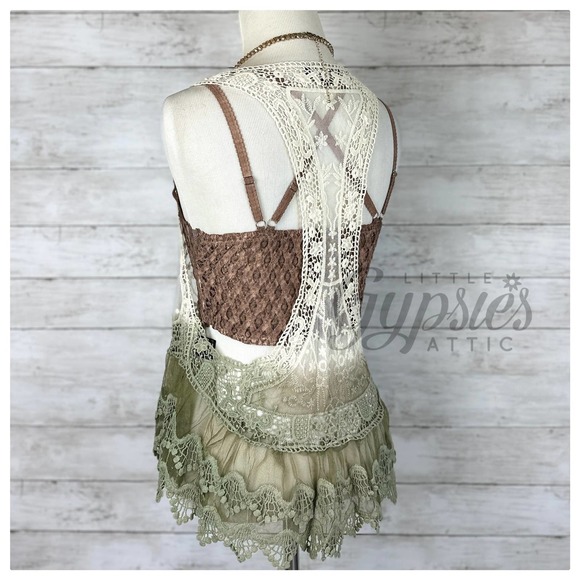 POL Antique Ivory Ombre Lace Layering Top - Picture 6 of 16